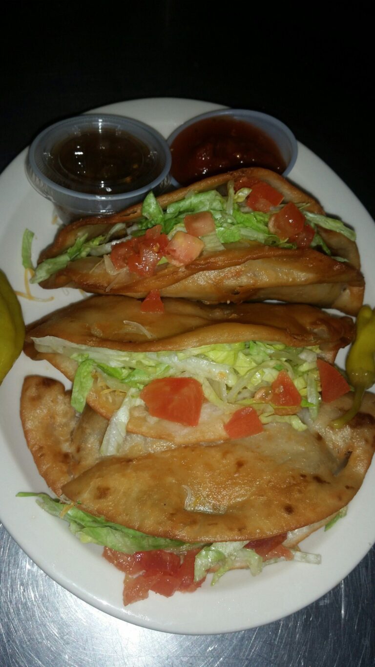 Pub sandwich with lettuce and tomato at 9th Street Pub in La Salle, IL